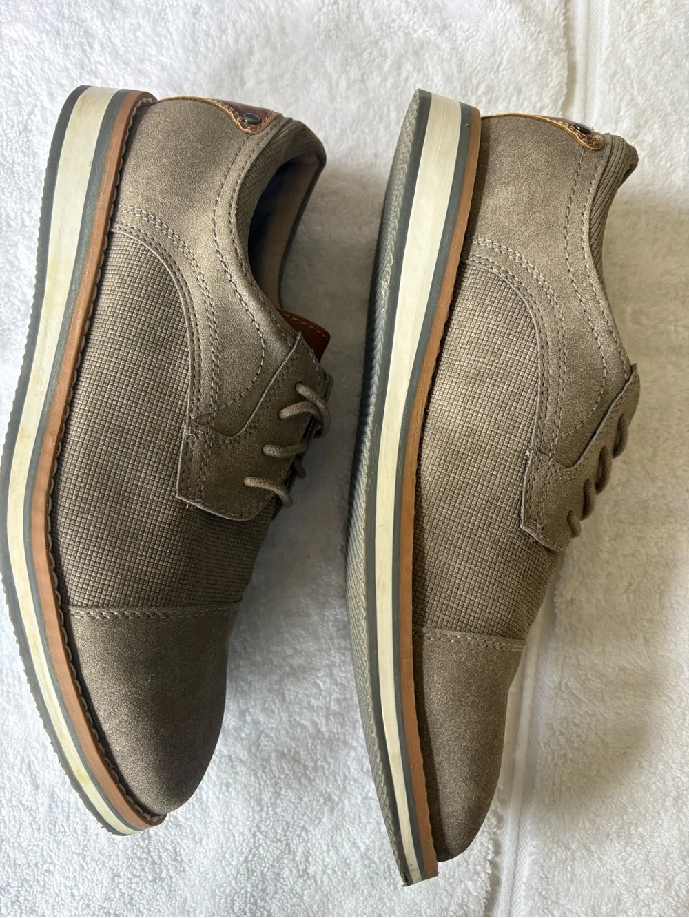 Sonoma Men’s Tan/Brown Suede Oxford Shoes Size 8.5 Like New